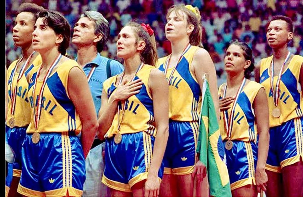 Principais nomes do basquete brasileiro exaltam nova geração - Gazeta  Esportiva